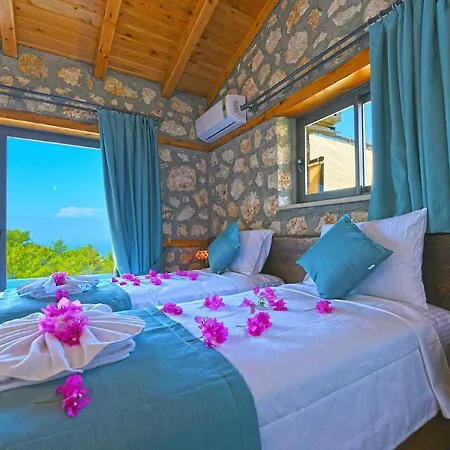 Sleeps 4 Pool Air Con Wifi Villa